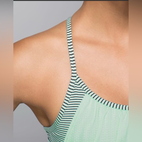 Lululemon ~ No Limits Tank ~ Women’s Size 10 - Picture 13 of 16